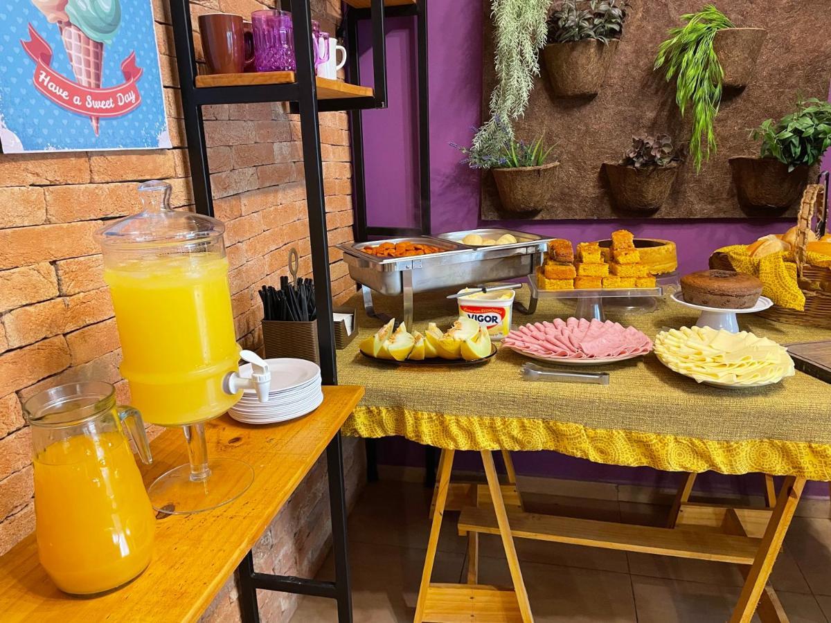 Utopia Hostel Апаресида Екстериор снимка