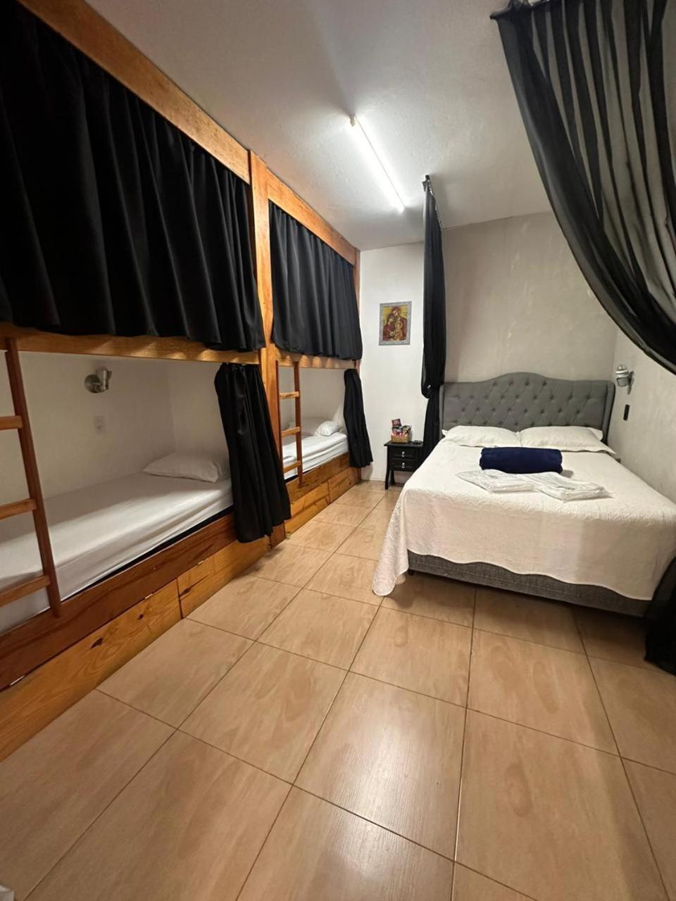 Utopia Hostel Апаресида Екстериор снимка