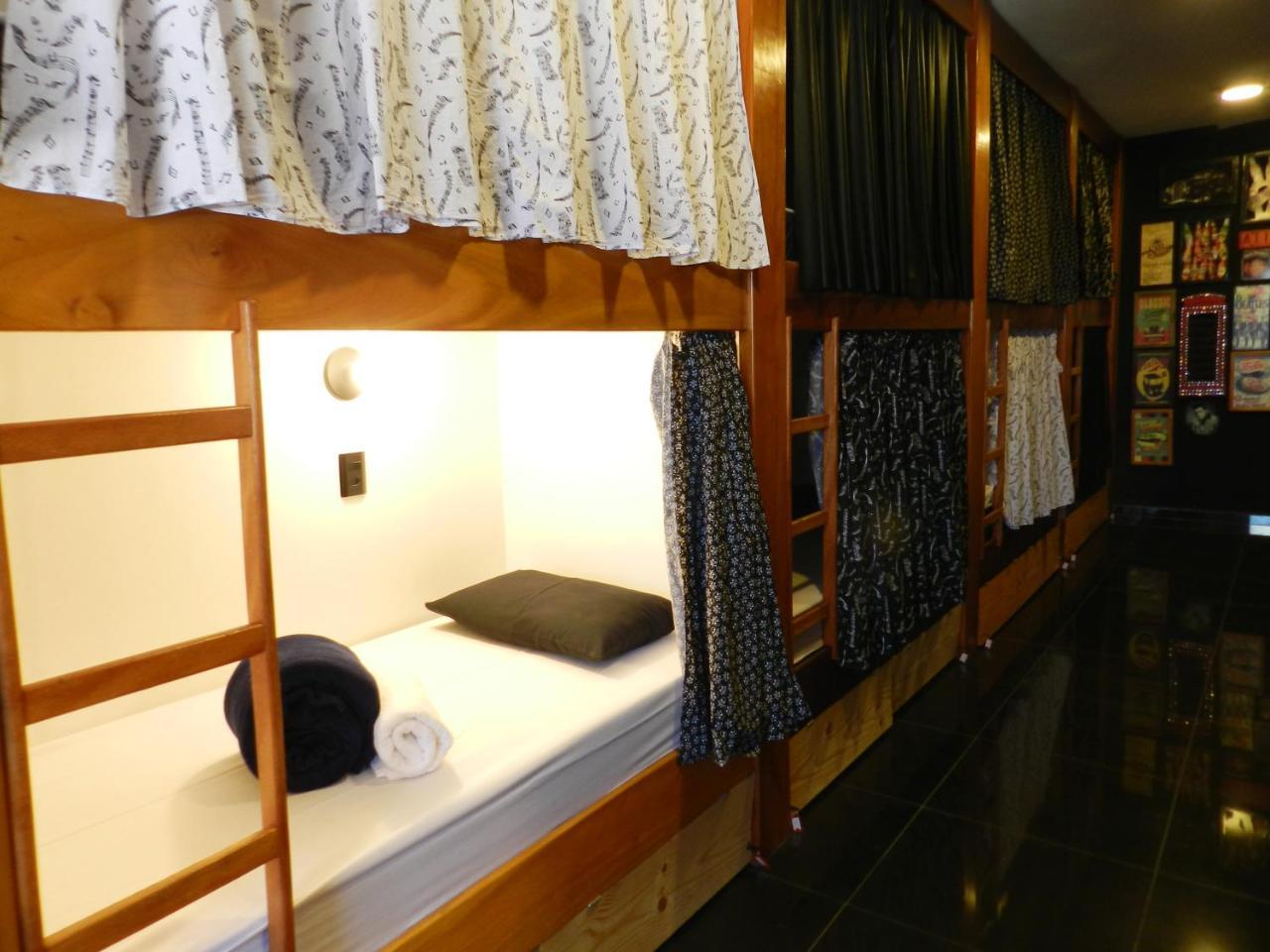 Utopia Hostel Апаресида Екстериор снимка