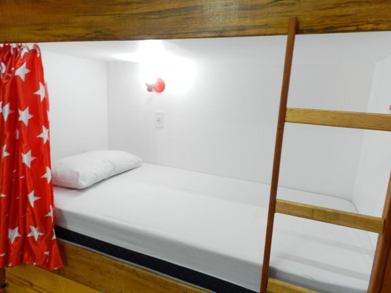 Utopia Hostel Апаресида Екстериор снимка